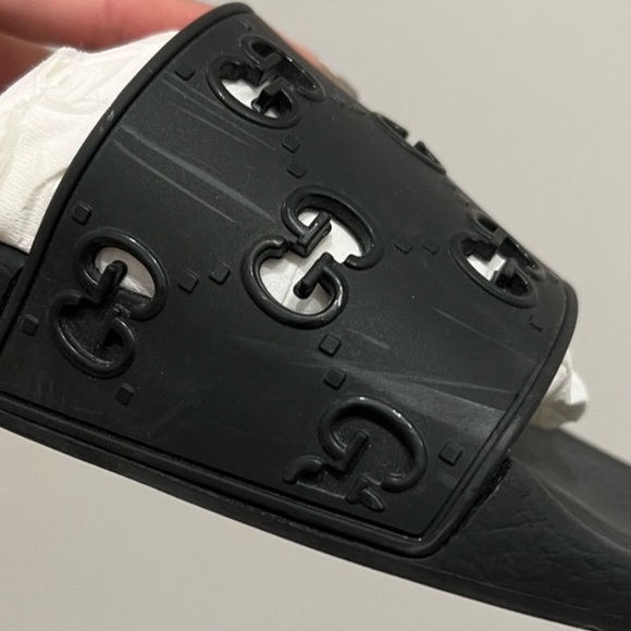 Gucci Black GG Pool Slides brand new - Picture 7 of 7